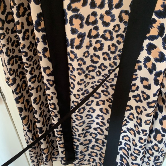 Victoria’s Secret Robe - Picture 5 of 5